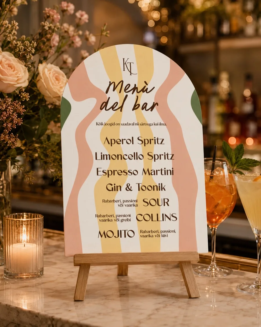 Kokteilimenüü „Menù del bar” arch-kujundusega baaris — Aperol Spritz, Espresso Martini, Mojito